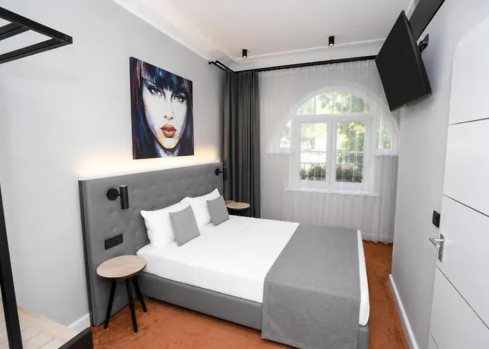 Nord Hamburg-airport Hotel *